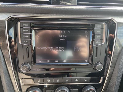 2018 Volkswagen Passat 2.0T SEL Premium