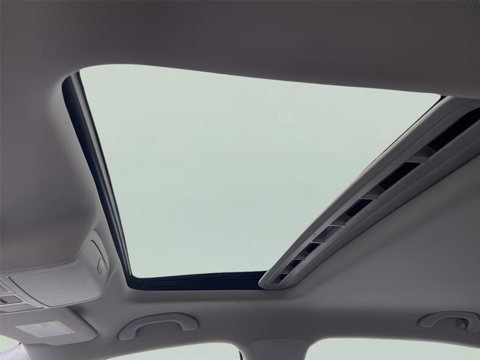 2018 Volkswagen Passat 2.0T SEL Premium