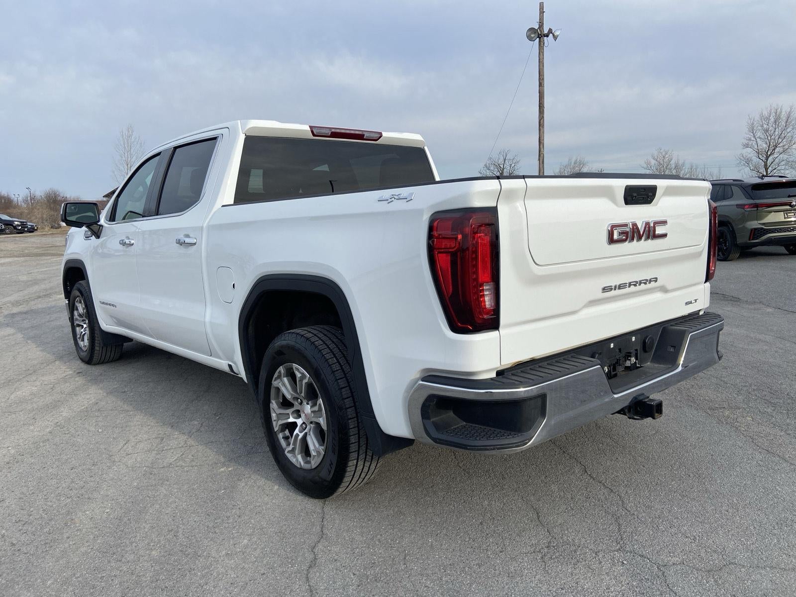 2025 GMC Sierra 1500 SLT