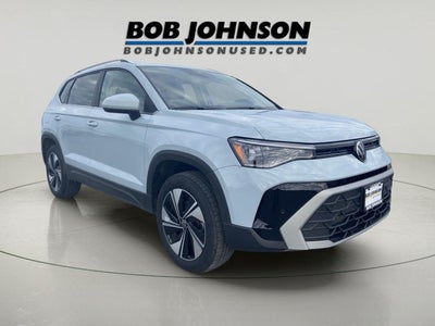 2025 Volkswagen Taos SE