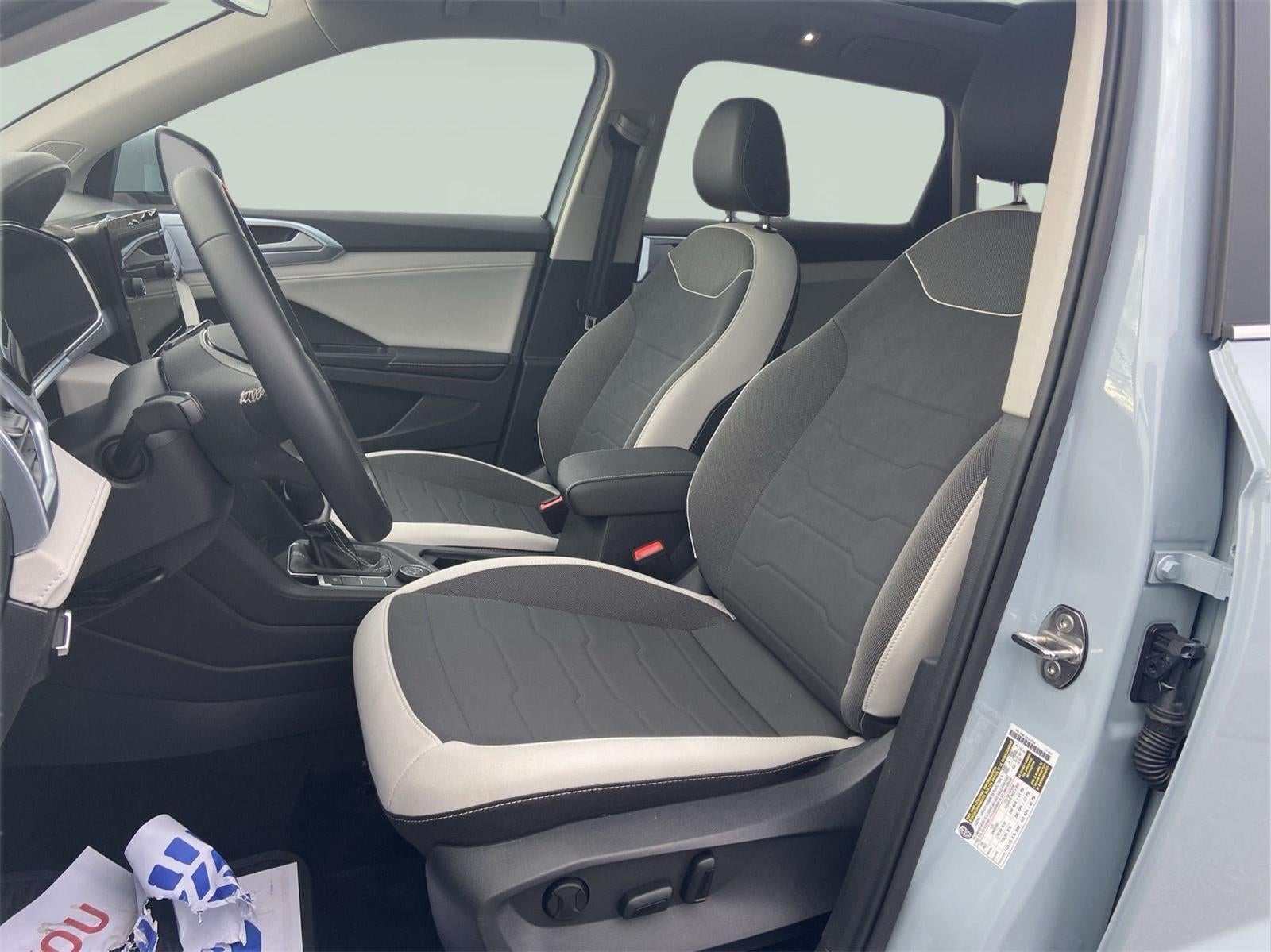 2025 Volkswagen Taos SE