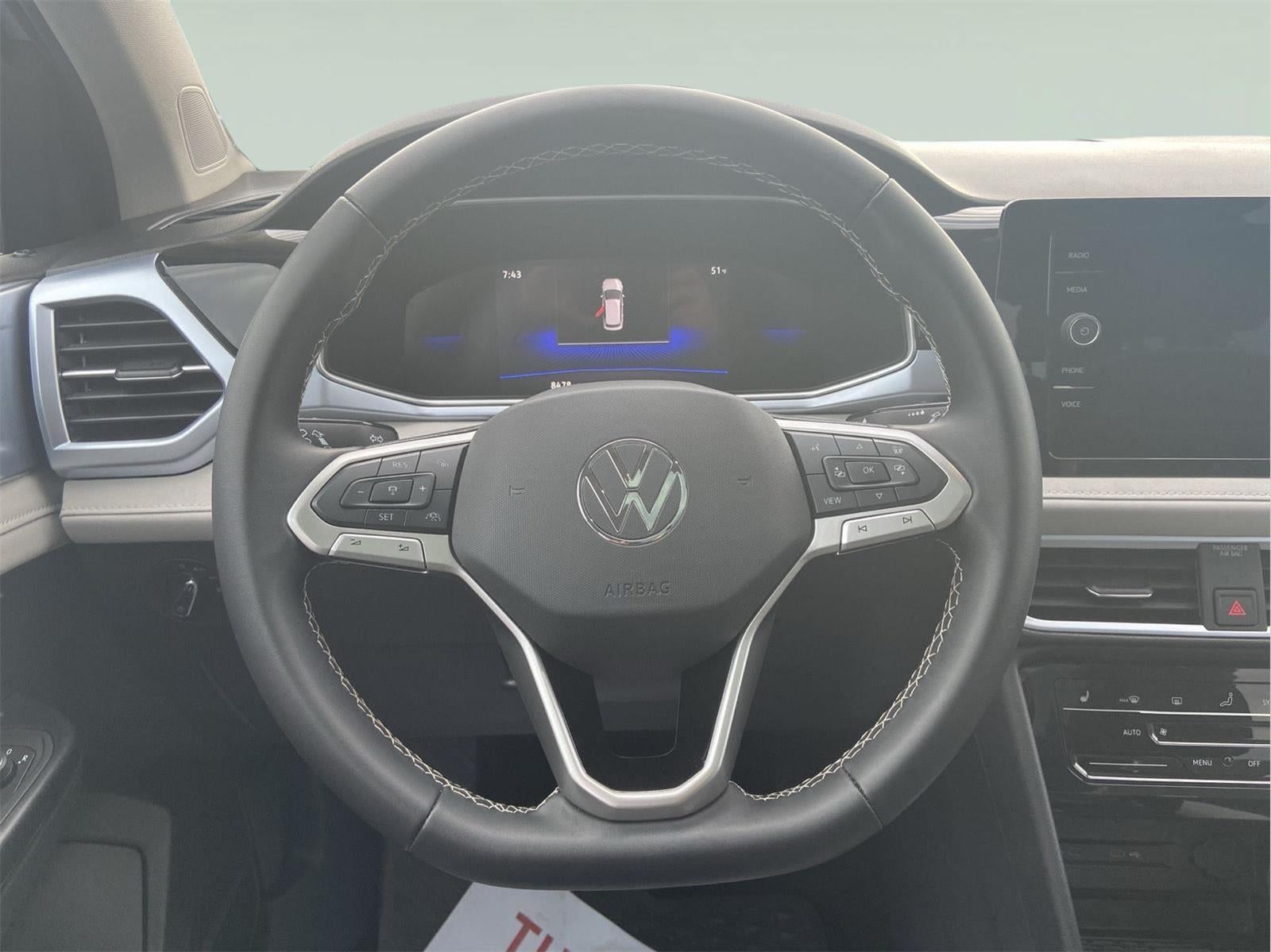 2025 Volkswagen Taos SE