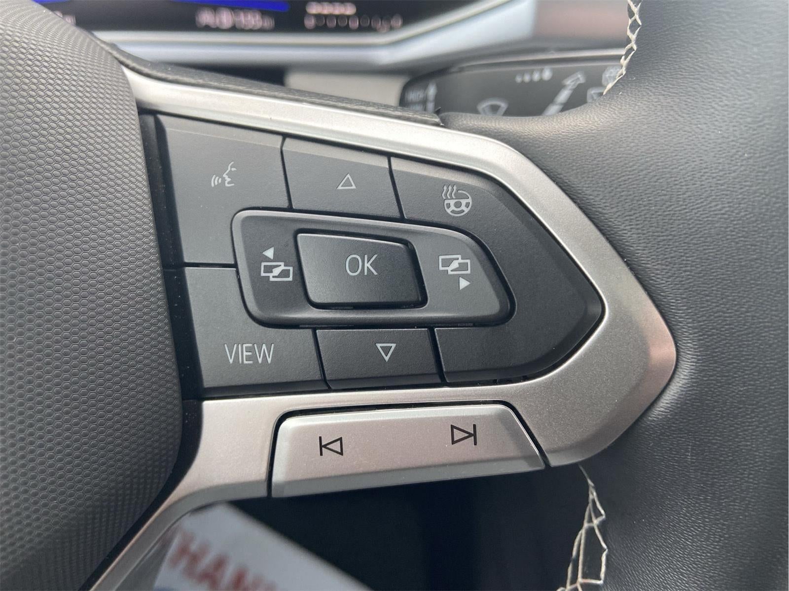 2025 Volkswagen Taos SE