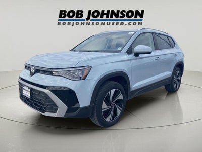 2025 Volkswagen Taos SE