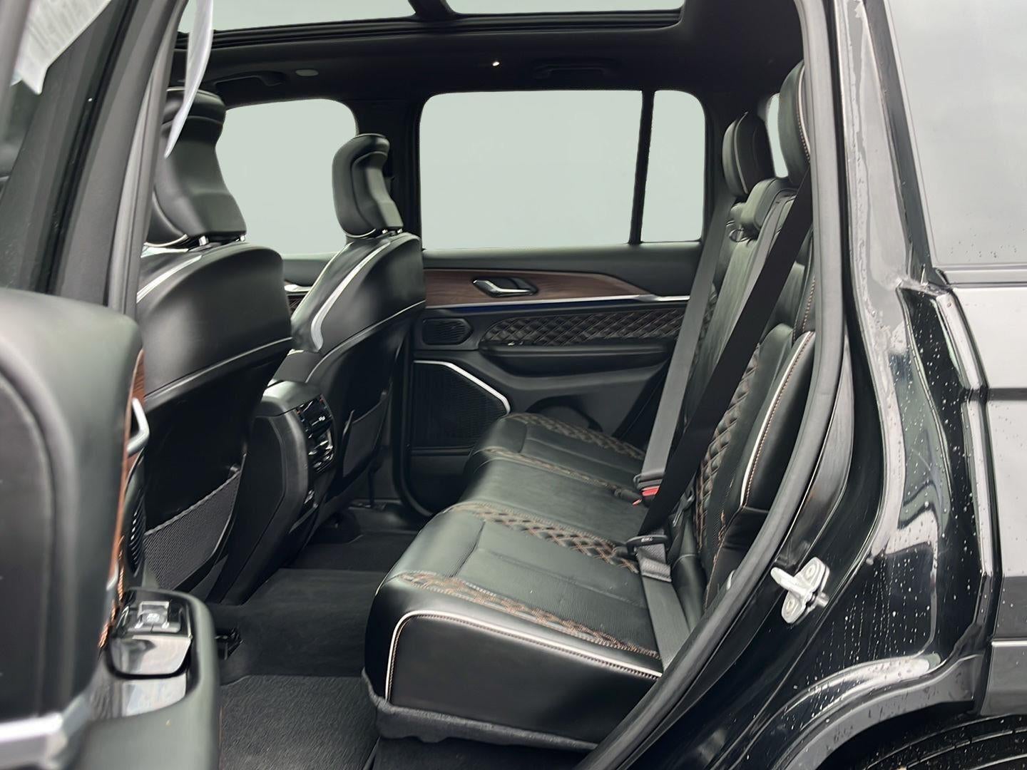 2023 Jeep Grand Cherokee Summit