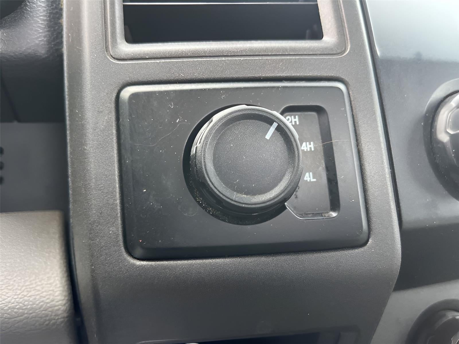 2022 Ford Super Duty F-350 SRW XL Flat bed with Plow