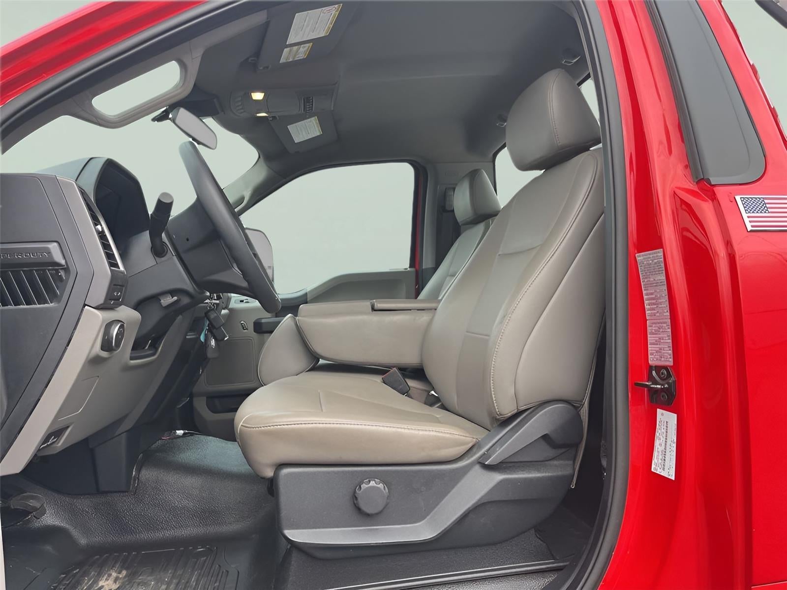 2022 Ford Super Duty F-350 SRW XL Flat bed with Plow