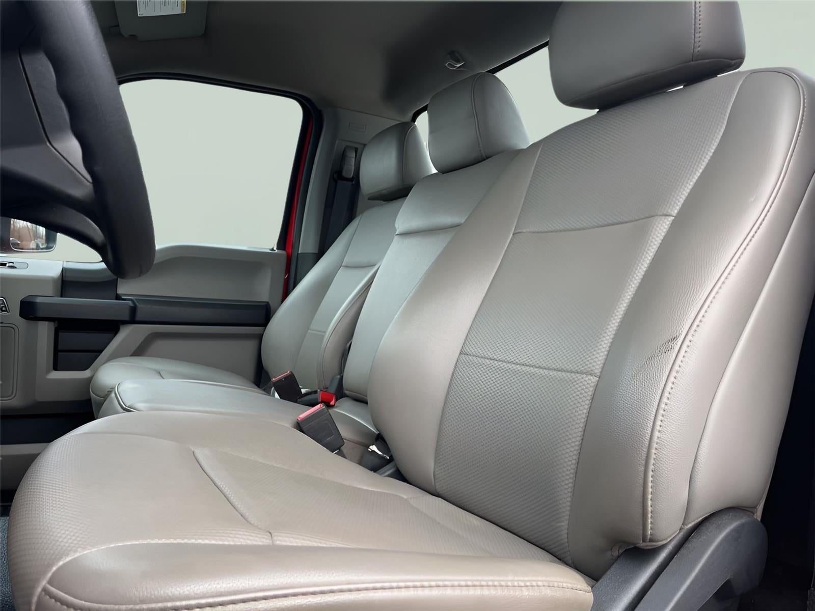 2022 Ford Super Duty F-350 SRW XL Flat bed with Plow