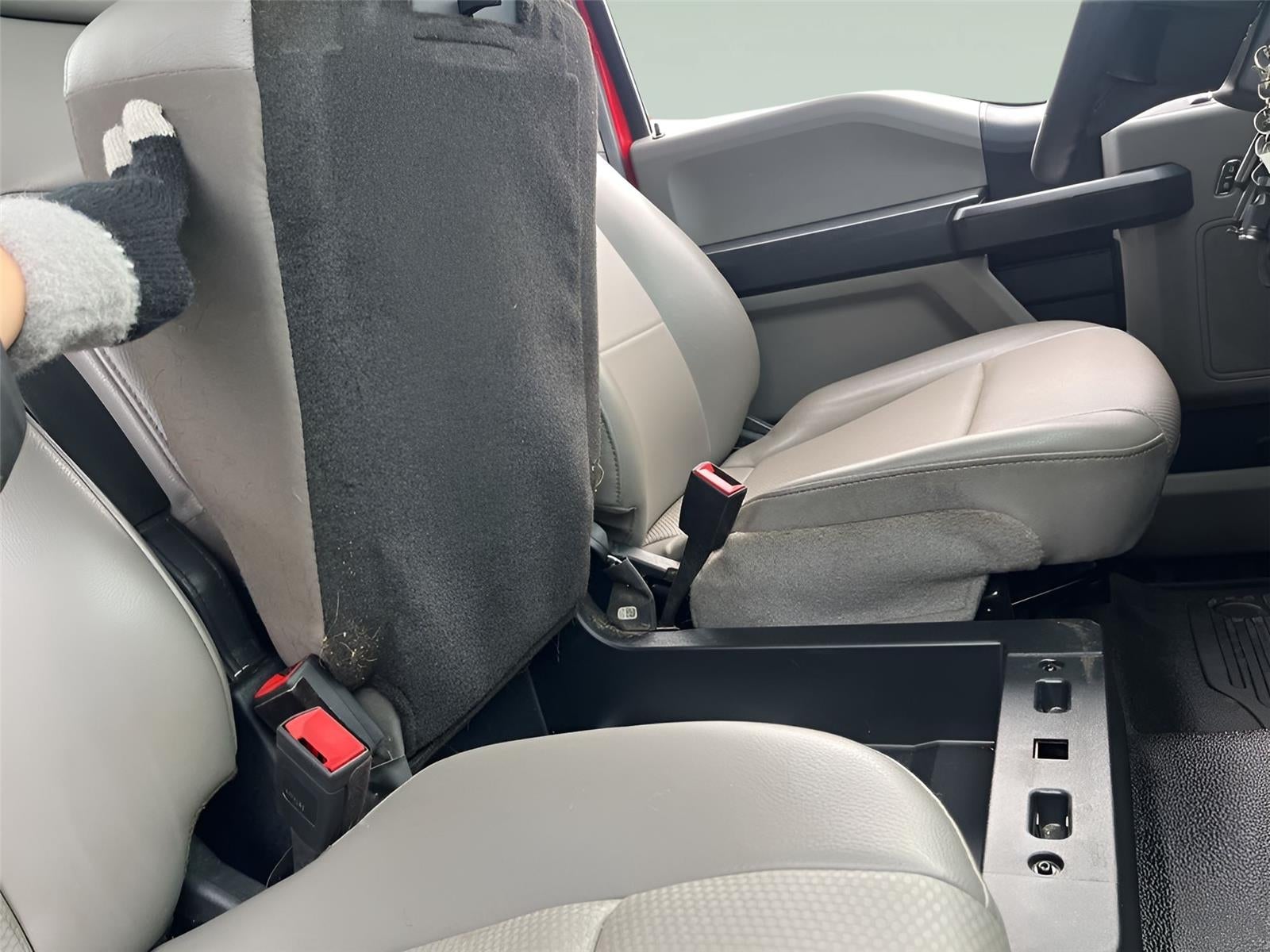 2022 Ford Super Duty F-350 SRW XL Flat bed with Plow