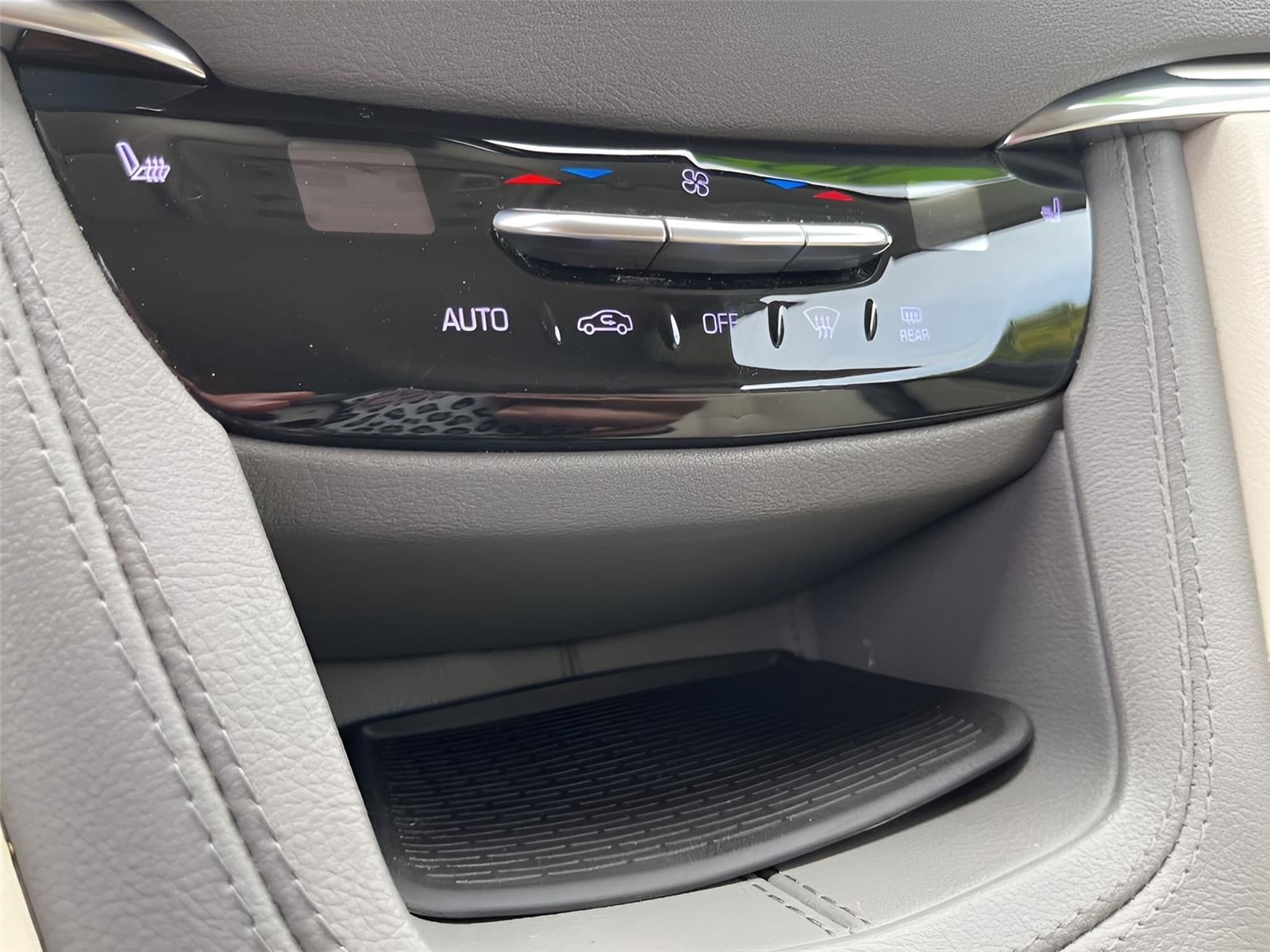 2022 Cadillac XT5 AWD Premium Luxury