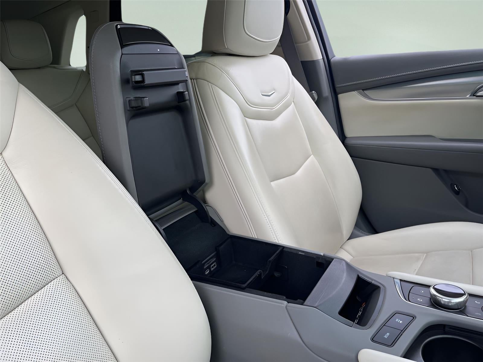 2022 Cadillac XT5 AWD Premium Luxury