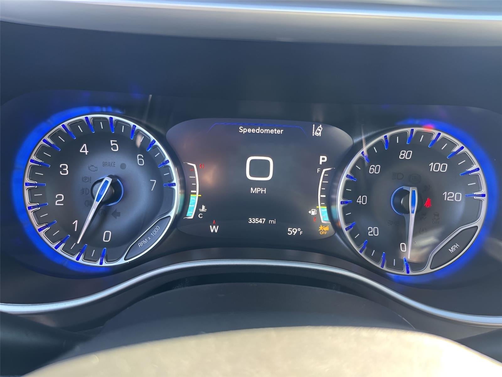 2025 Chrysler Pacifica Select