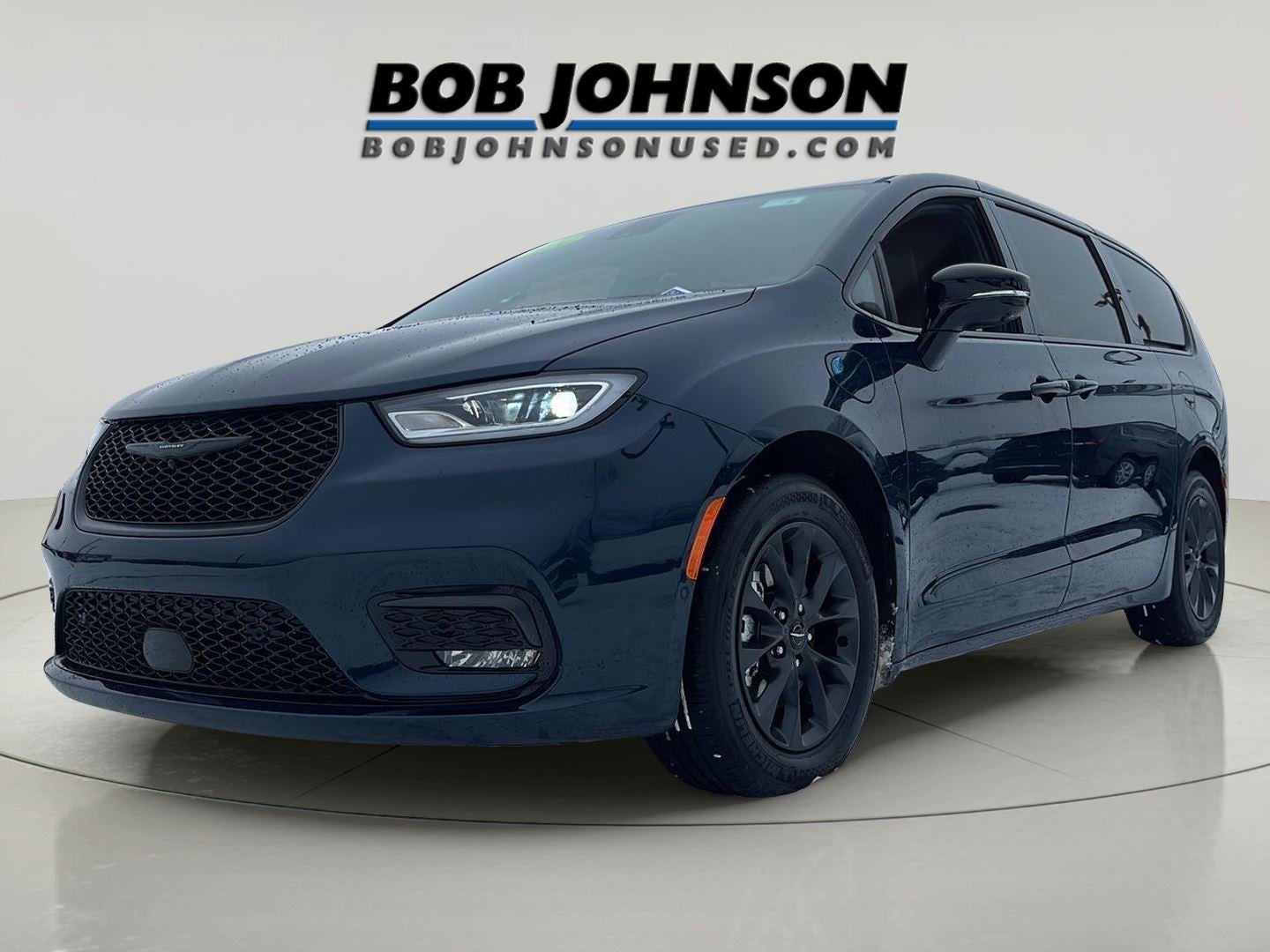 2024 Chrysler Pacifica Hybrid S Appearance Pkg