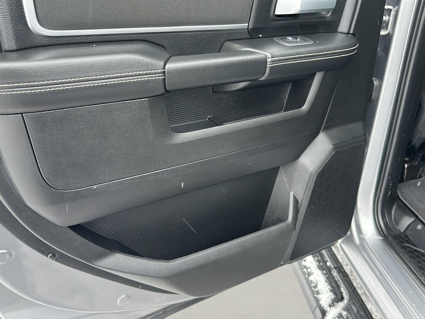 2024 RAM 2500 Big Horn NIGHT EDITION