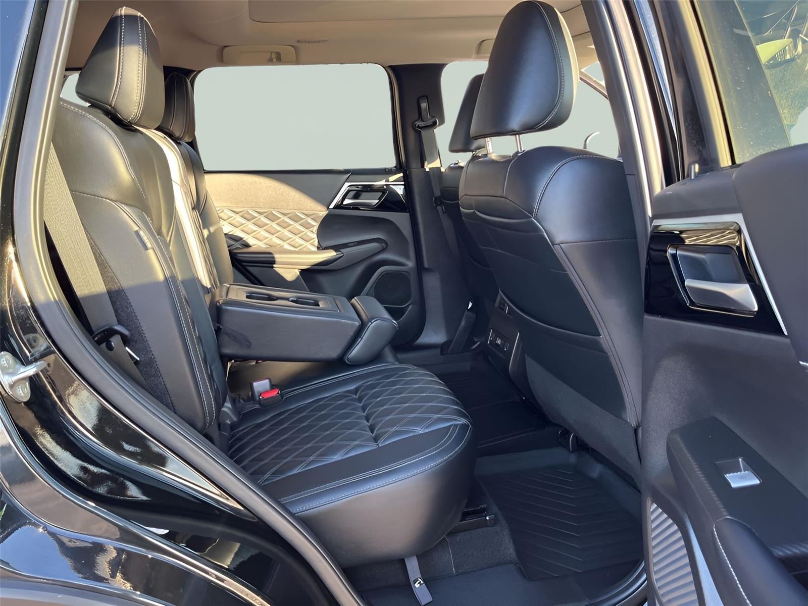 2023 Mitsubishi Outlander PHEV SEL