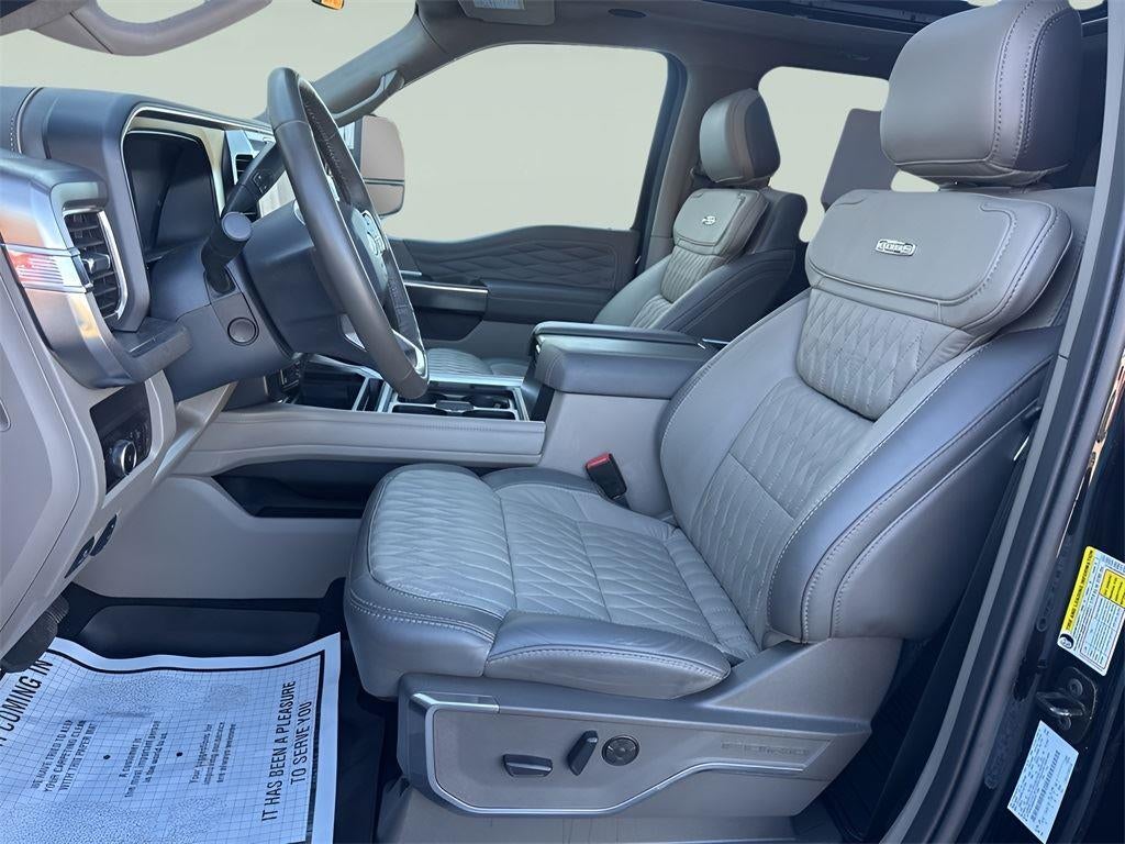 2025 Ford Super Duty F-350 SRW Platinum