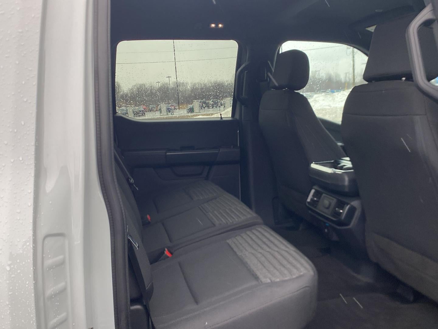 2023 Ford F-150 XL 4WD SuperCrew 5.5' Box