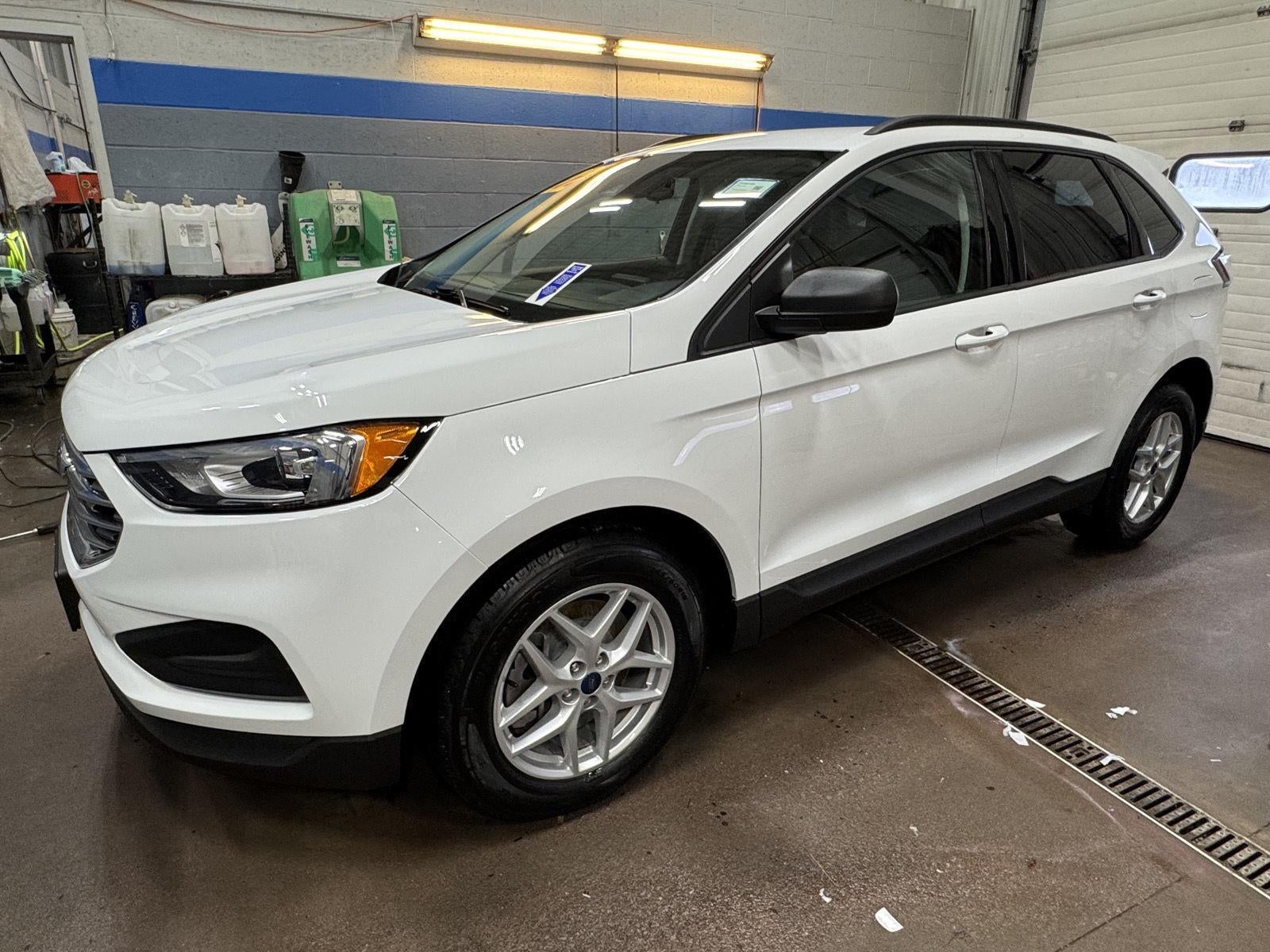 2022 Ford Edge SE