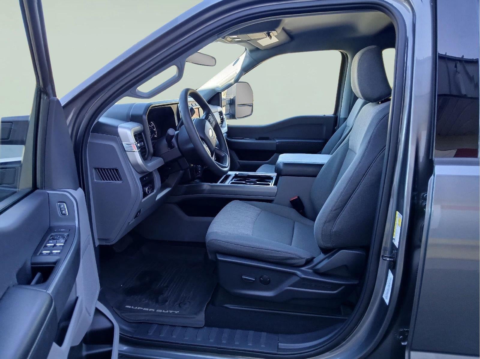 2024 Ford Super Duty F-350 DRW XLT
