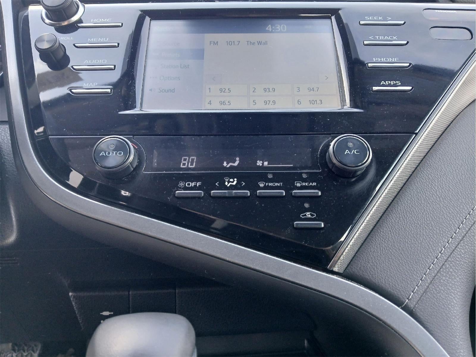 2019 Toyota CAMRY SE