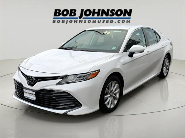 2019 Toyota CAMRY LE