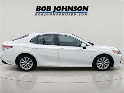 2019 Toyota CAMRY LE