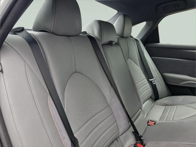 2019 Toyota Avalon Hybrid XSE