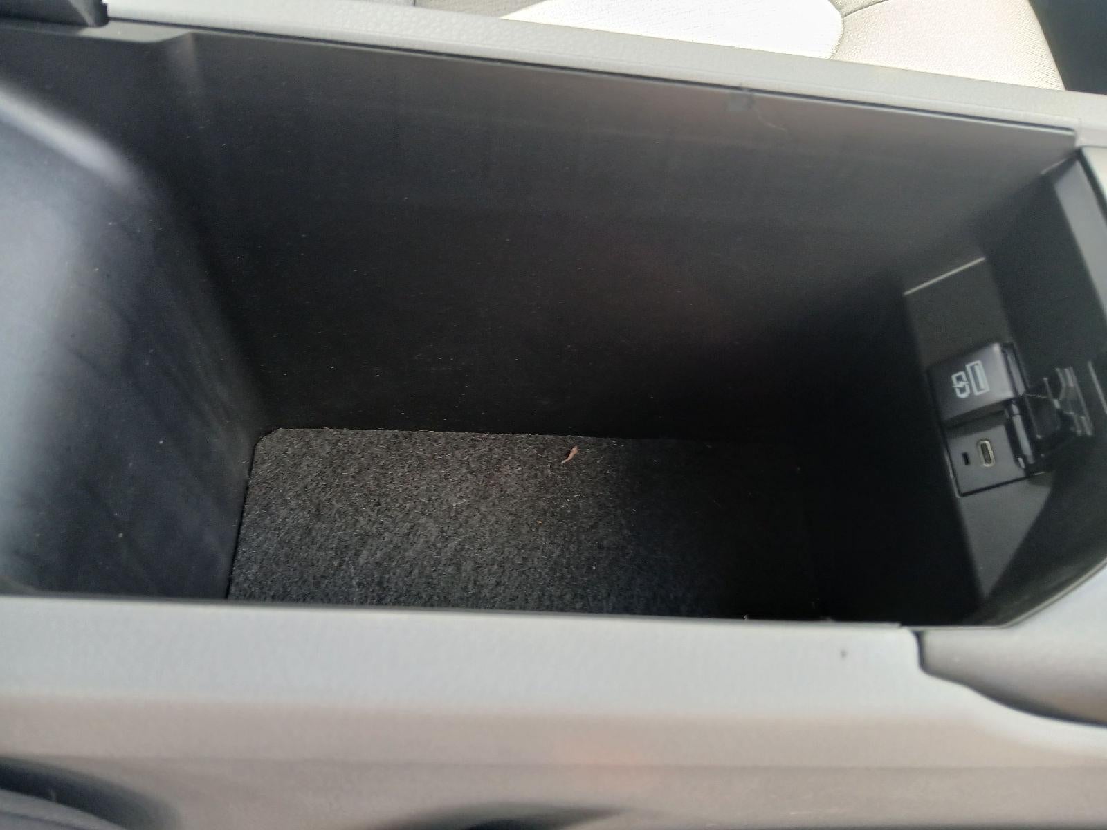 2024 Toyota Camry Hybrid LE