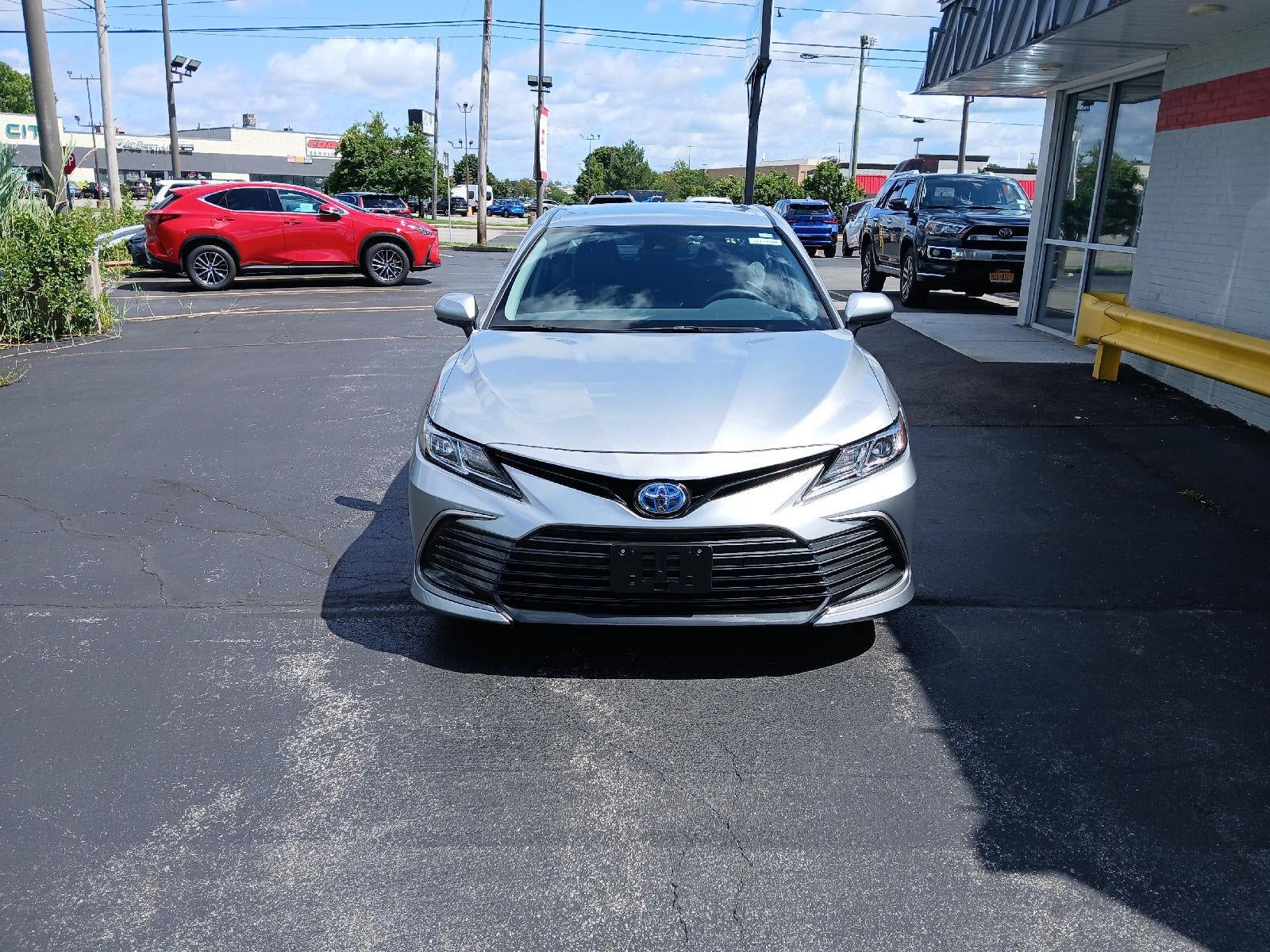 2024 Toyota Camry Hybrid LE