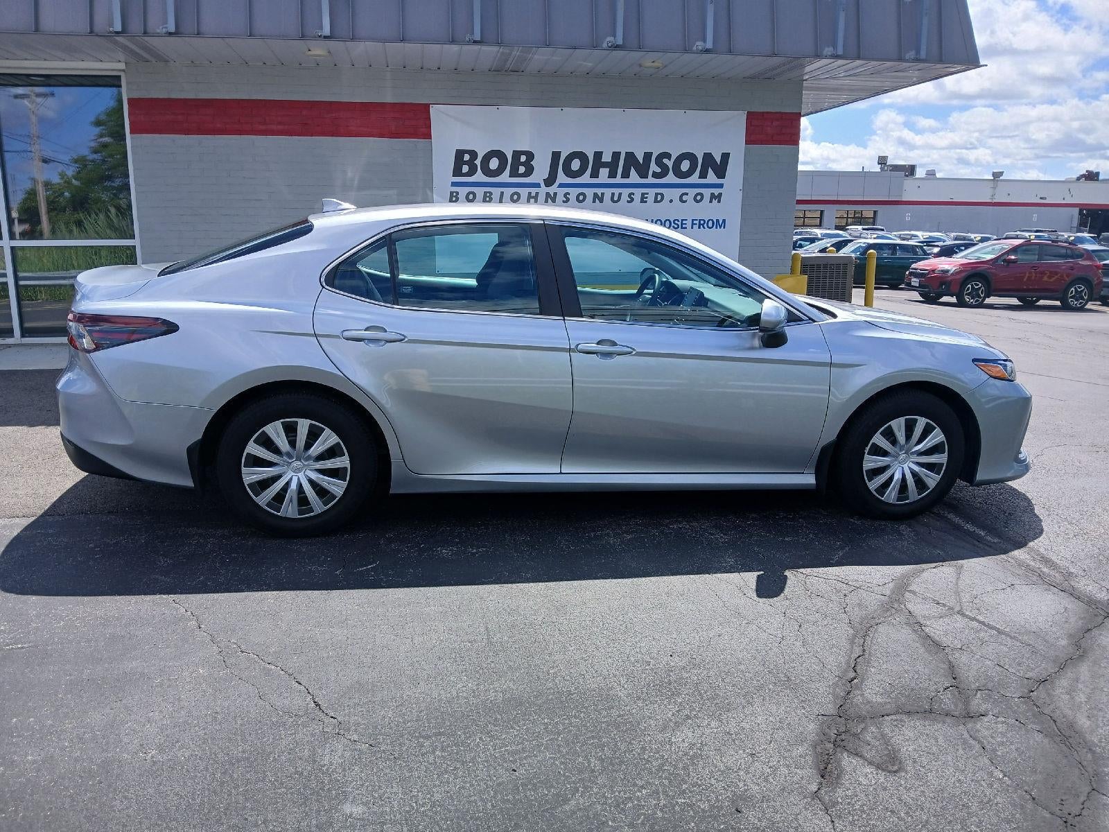 2024 Toyota Camry Hybrid LE