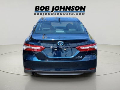 2020 Toyota Camry Hybrid XLE