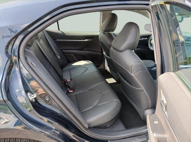 2020 Toyota Camry Hybrid XLE