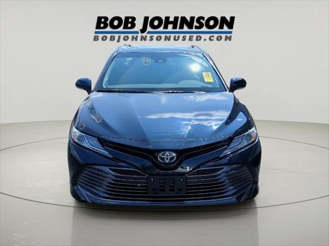 2020 Toyota Camry Hybrid XLE