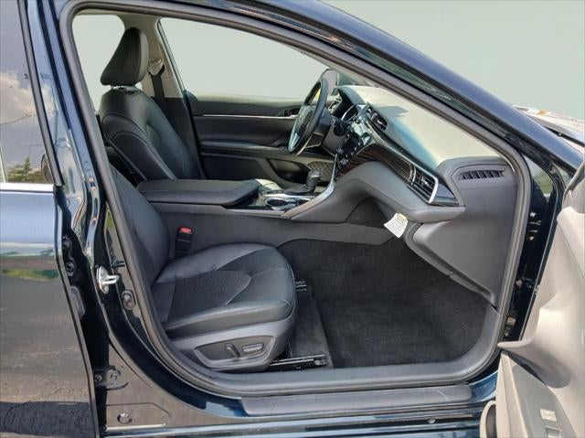 2020 Toyota Camry Hybrid XLE