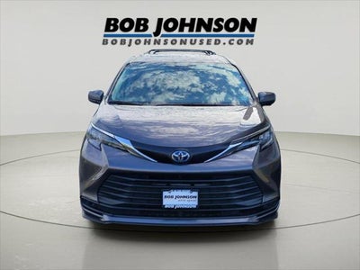 2024 Toyota Sienna LE 8-Passenger