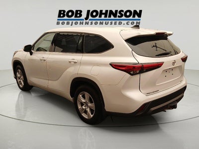 2022 Toyota Highlander LE