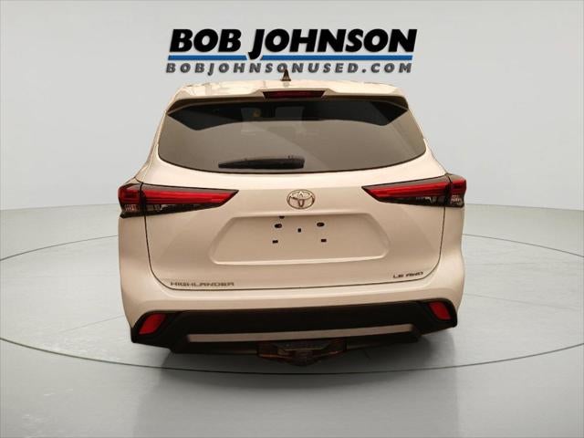 2022 Toyota Highlander LE