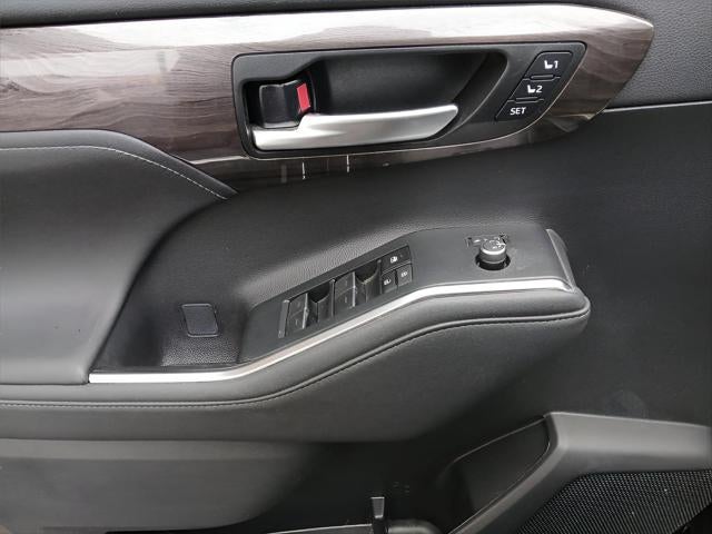 2023 Toyota HIGHLANDER HYBRD Platinum