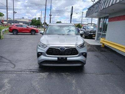 2021 Toyota Highlander Hybrid Platinum