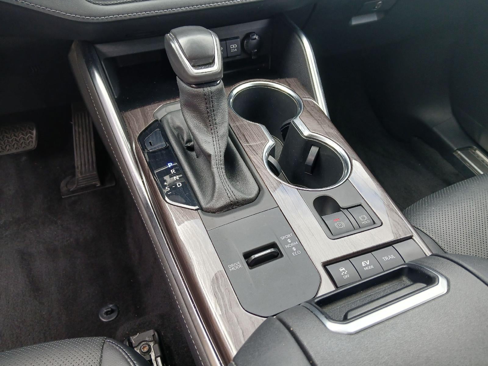 2021 Toyota Highlander Hybrid Platinum
