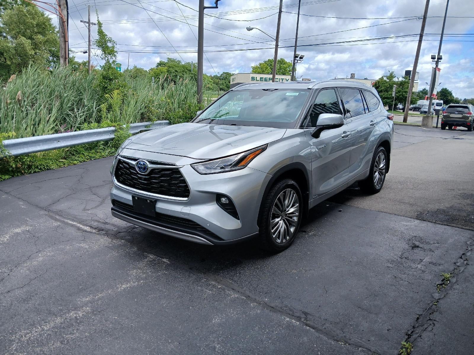 2021 Toyota Highlander Hybrid Platinum