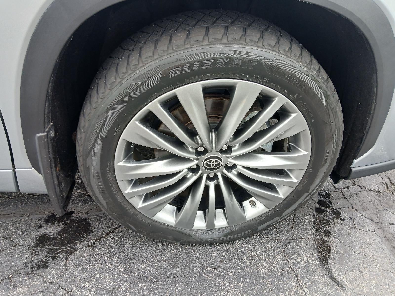 2021 Toyota Highlander Hybrid Platinum