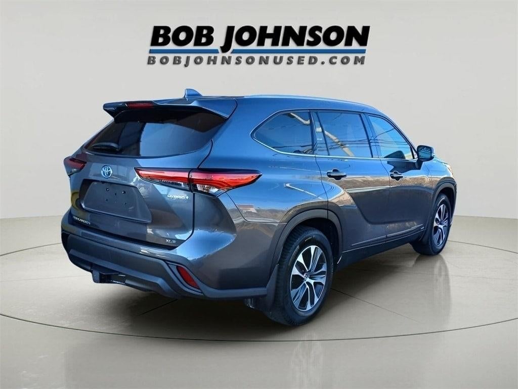 2022 Toyota HIGHLANDER HYBRD XLE