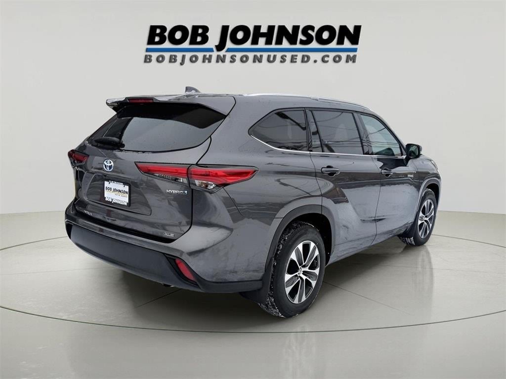 2021 Toyota Highlander Hybrid XLE