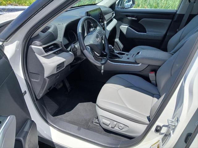 2021 Toyota Highlander Hybrid XLE