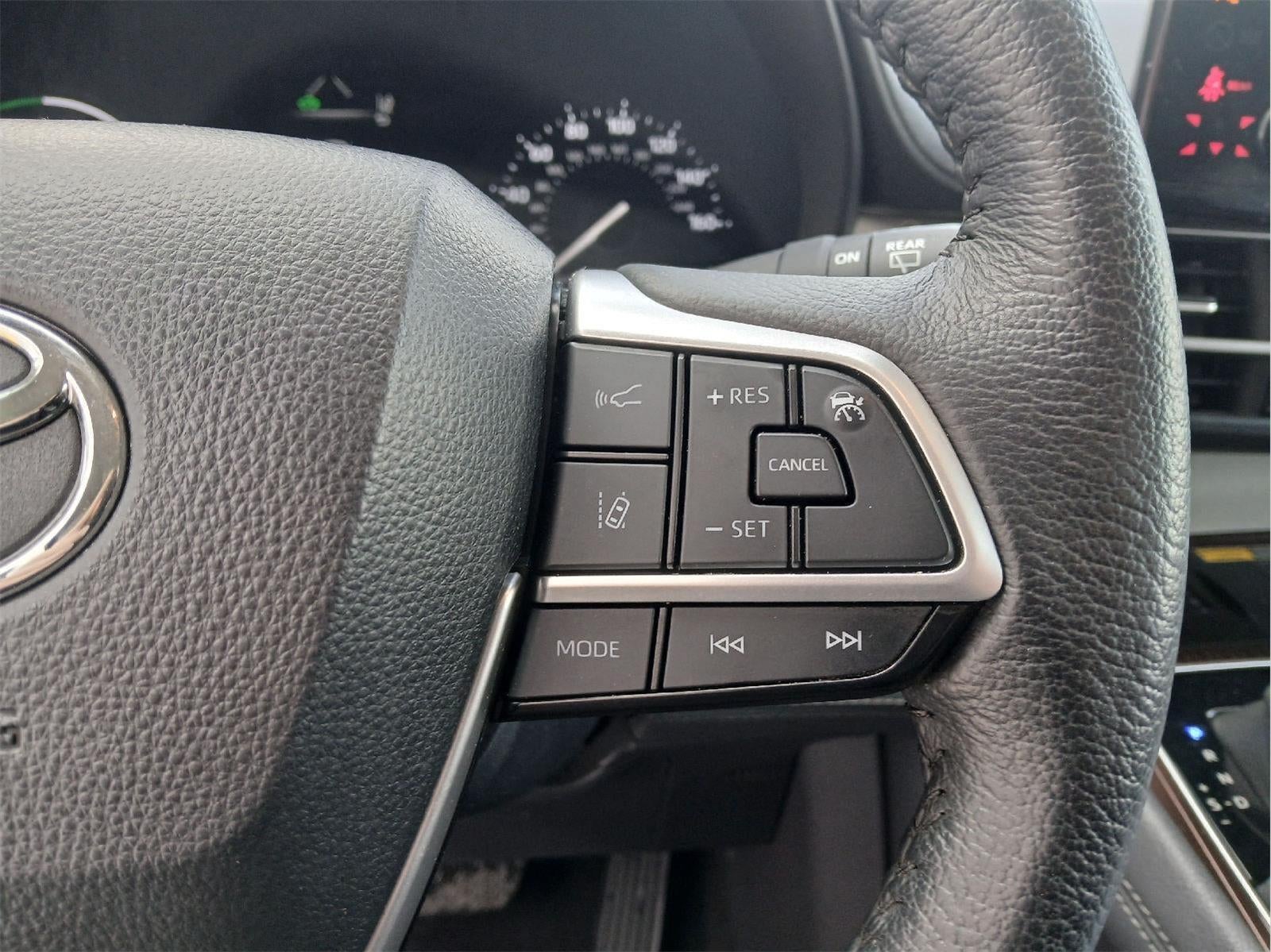 2024 Toyota SIENNA XLE AWD XLE 7-Passenger