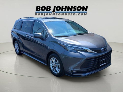 2025 Toyota Sienna XLE 7-Passenger