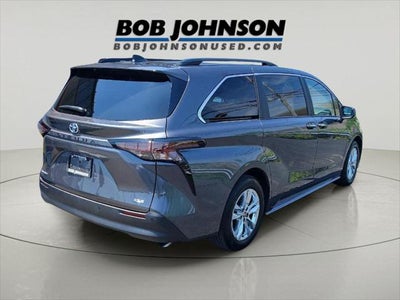 2025 Toyota Sienna XLE 7-Passenger