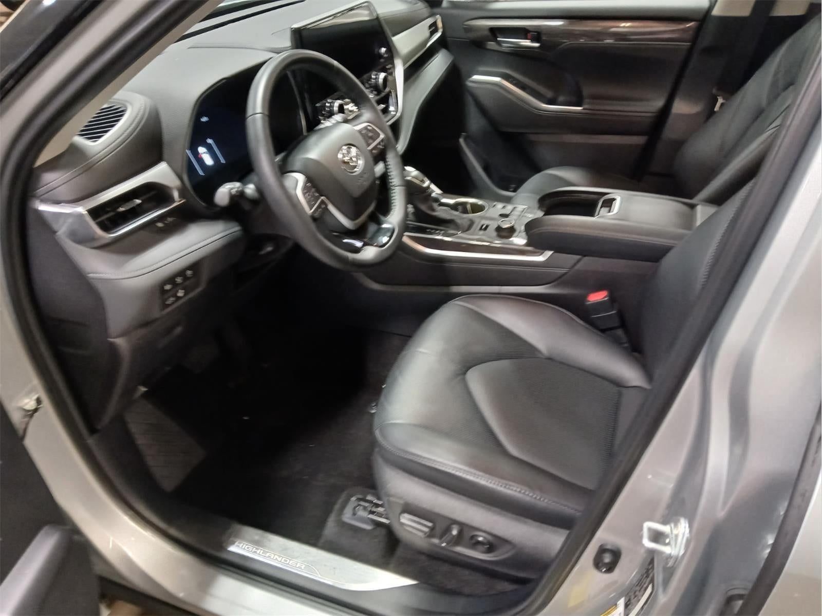 2023 Toyota Highlander Platinum