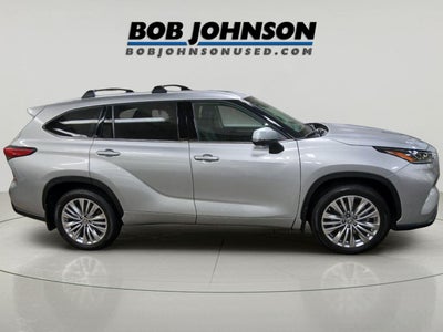 2023 Toyota Highlander Platinum
